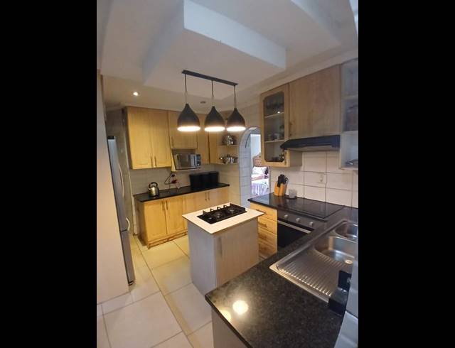 3 BEDROOM HOUSE FOR SALE IN RONDEBULT